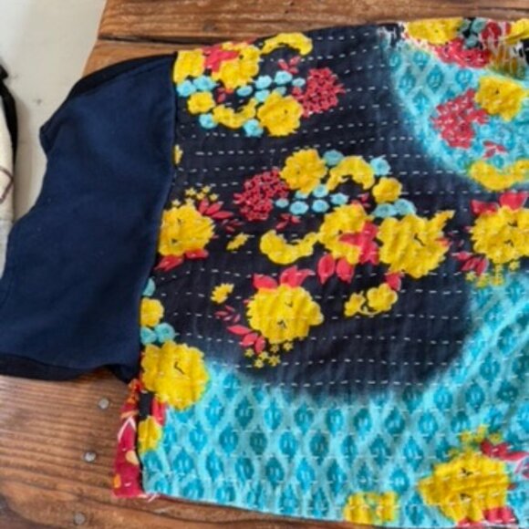 BROKEN BANDIT CUSTOM DESIGNED VINTAGE WOODSTOCK AND KANTHA TOP - Picture 9 of 11